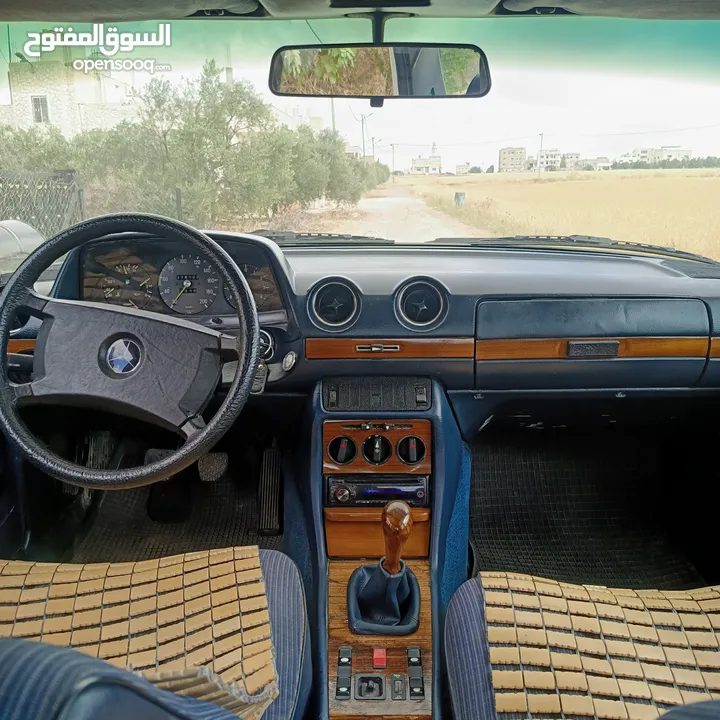 مرسيدس موديل 84 بحاله الوكاله لا تحتاج لاي صيانه