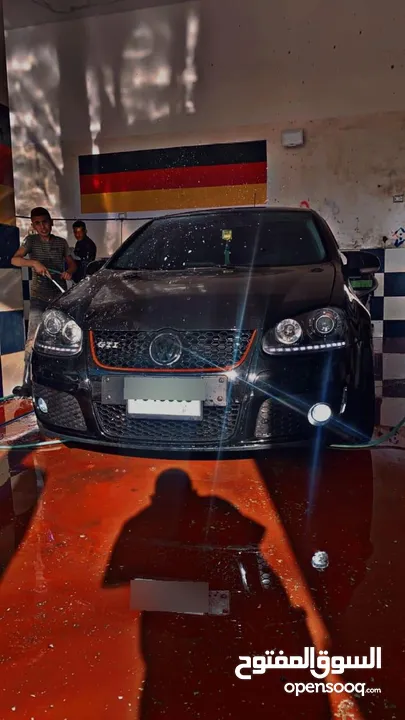 سيارة للبيع