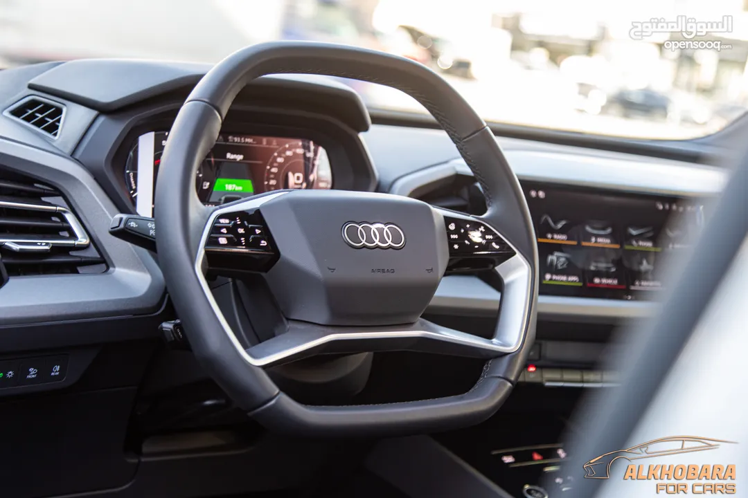 Audi Q5 2022 40 E-tron Quattro   يمكن التمويل