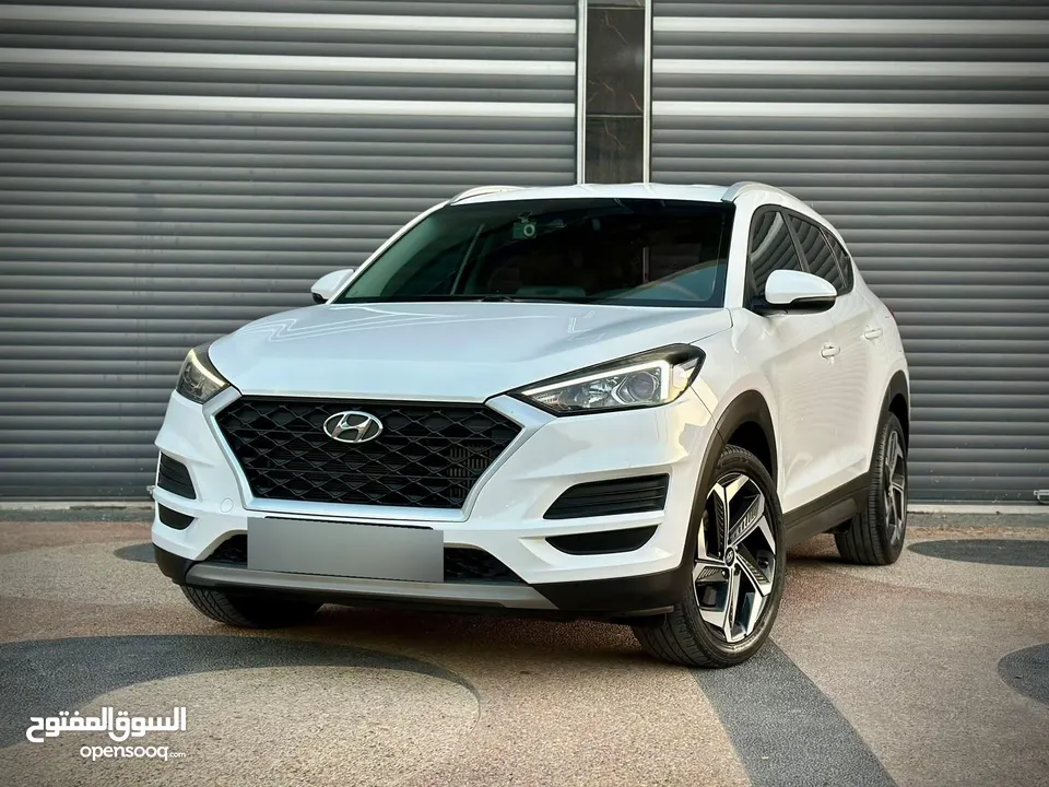 توسان 2019.ديزل .يد اولى. بحاله ممتازه .عداد 53000.مرخص ومأمن لشهر 12.فحص نضيف.2*4