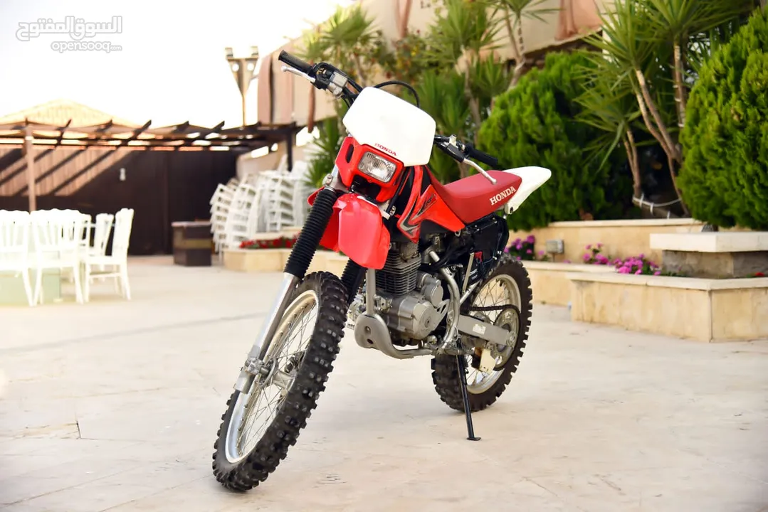 بسعر مغري Honda CRF 230 f