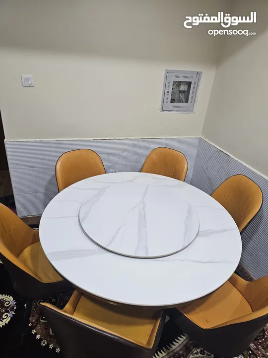 طاولة عشاء سيرايمك مع ستة كراسي Dinning Table with 6 chairs