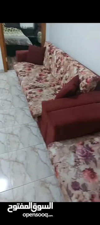 طقم كنب خشب زان وبلوط ثلاثية و ثنائية و مفردتين للبيع بحالة الوكالة