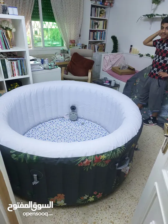 جاكوزي jacuzzi بعدة احجام اجمل جلسات الاسترخاء للمنازل ومراكز العلاج الطبيعي والتجميل