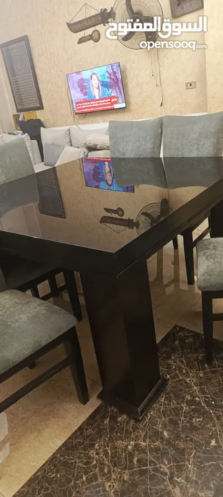 غرفه سفره بحاله جيده جدا خشب زان