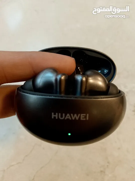 سماعات هواوي 4i مستعمل مع كامل الأغراض  Huawei freebuds 4i - used