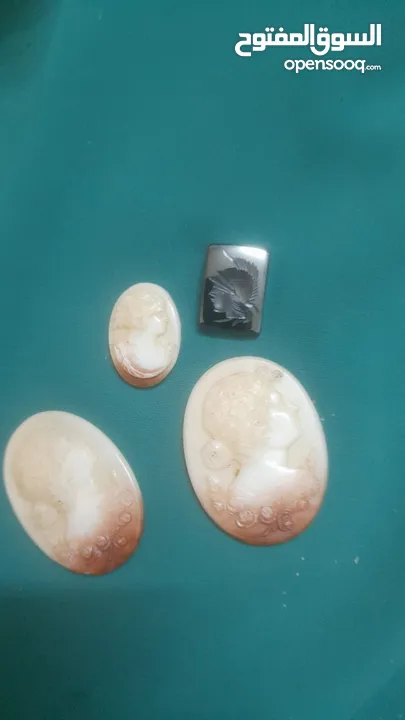 احجار كريمه وخواتم واكسسوارات للبيع