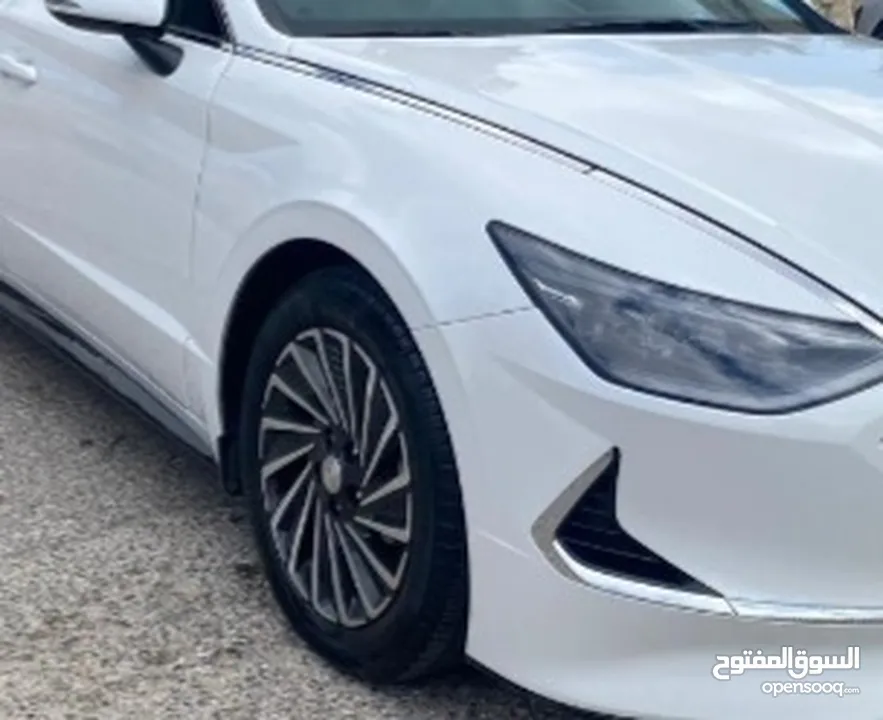 سوناتا هايبرد موديل 2022 فل لودد اعلى مواصفات فل نظافه بانوراما للإيجار اسبوعي شهري