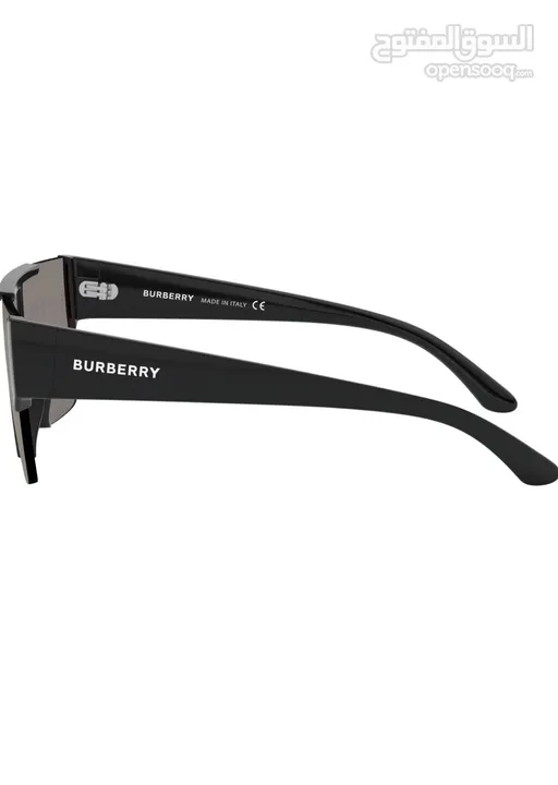 BURBERRY. Sunglasse