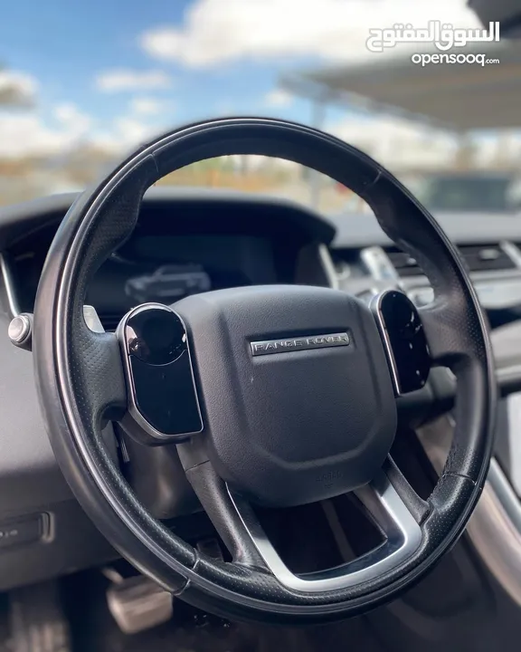 30 الف كيلو   وارد المانيا بحال الوكالة  Range Rover Sport 2022
