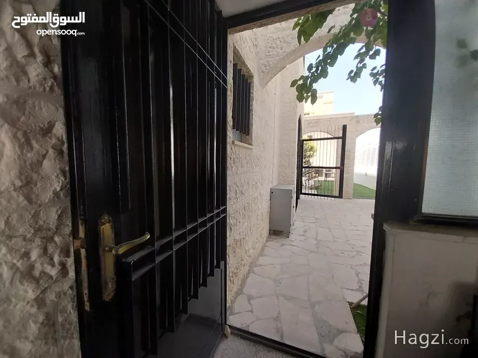 شقة دوبلكس غير مفروشة للايجار في عبدون  ( Property 32330 ) سنوي فقط