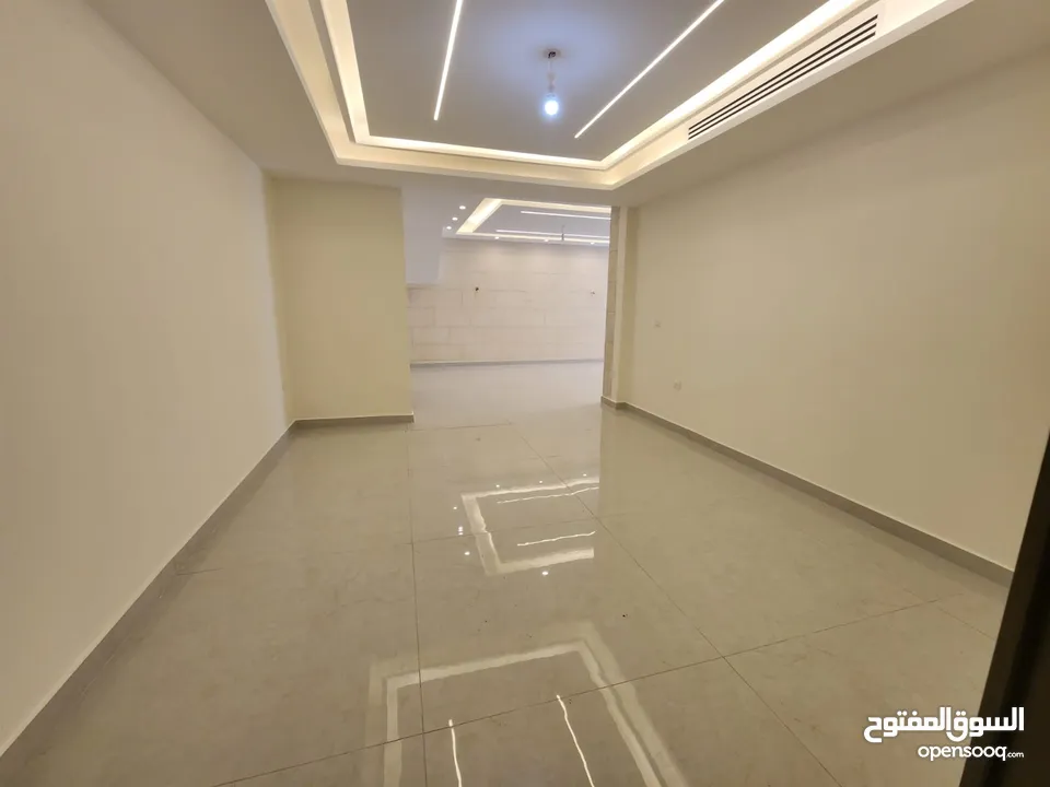 شقة فارغة للبيع بين الدوار الرابع و الخامس - ref : 14609