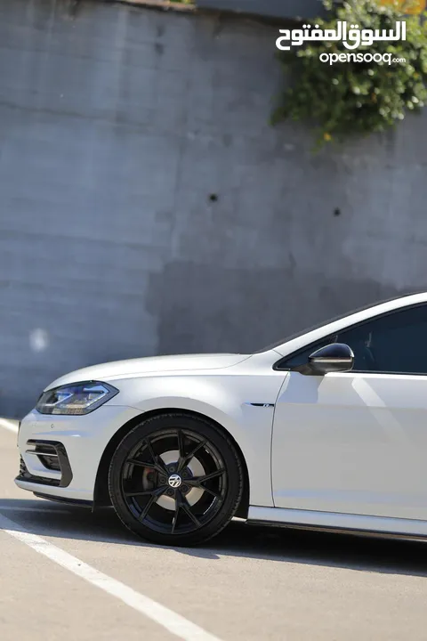 Golf R Line 2018 مطور 1500 تيربو