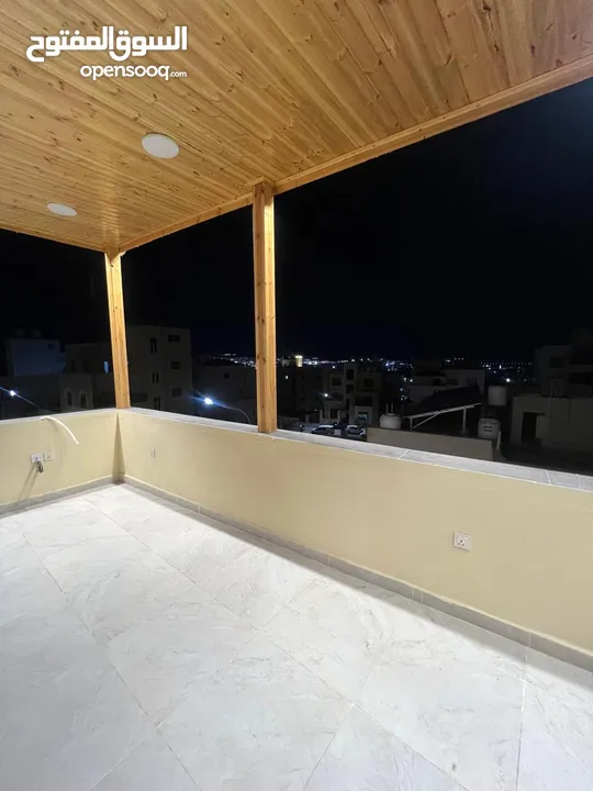 شقاق فاخرة للبيع التاسعة اهالي ط2هندسي مع رواف اطلالة بحرية دائما
