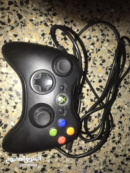 Xbox 360 controller مستخدم