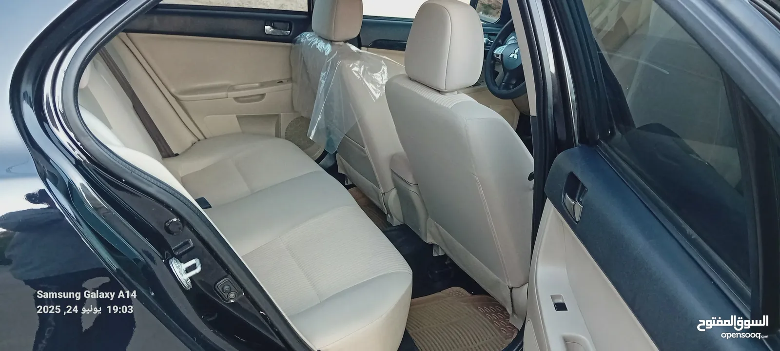 متسوبيشي لانسر فراشة موديل 2015 فحص مرفق مع الصور بحالة الوكاااااالة  ماشية 49 الف km  أصلي