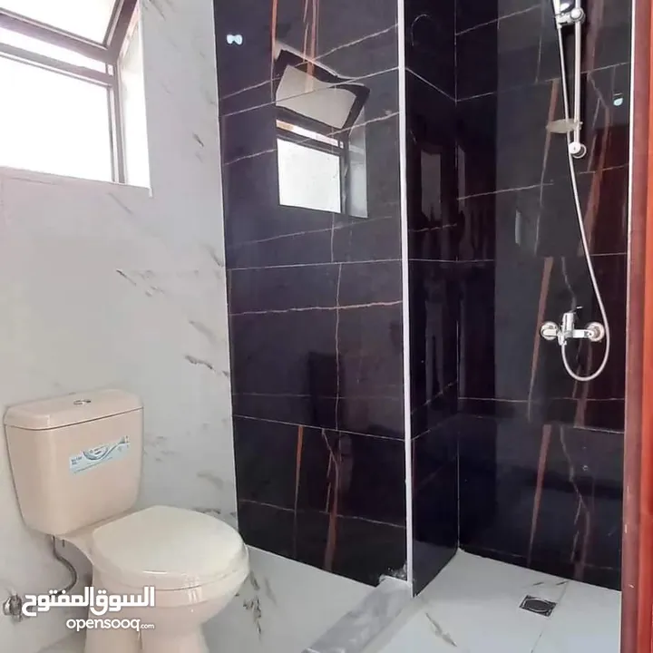 بليط وكافة اعمال البلاط والسيراميك والرخام وبديل الخشب وبديل الرخام والجرانيت وأعمال الصيانة