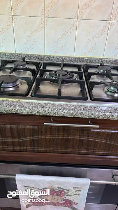 اثاث منزل بحالة الوكاله وأجهزة كهربائية