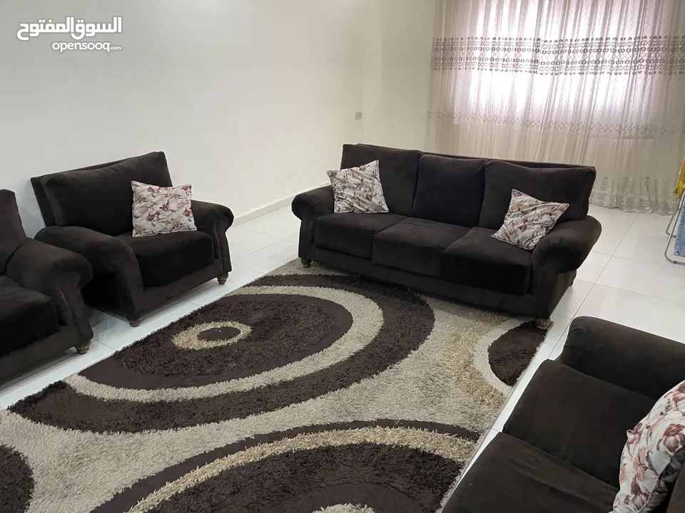 طقم كنب أمريكي لون بني  غرفة نوم شبابي بناتي سريرين ومكتبة وبيرو وخزانة