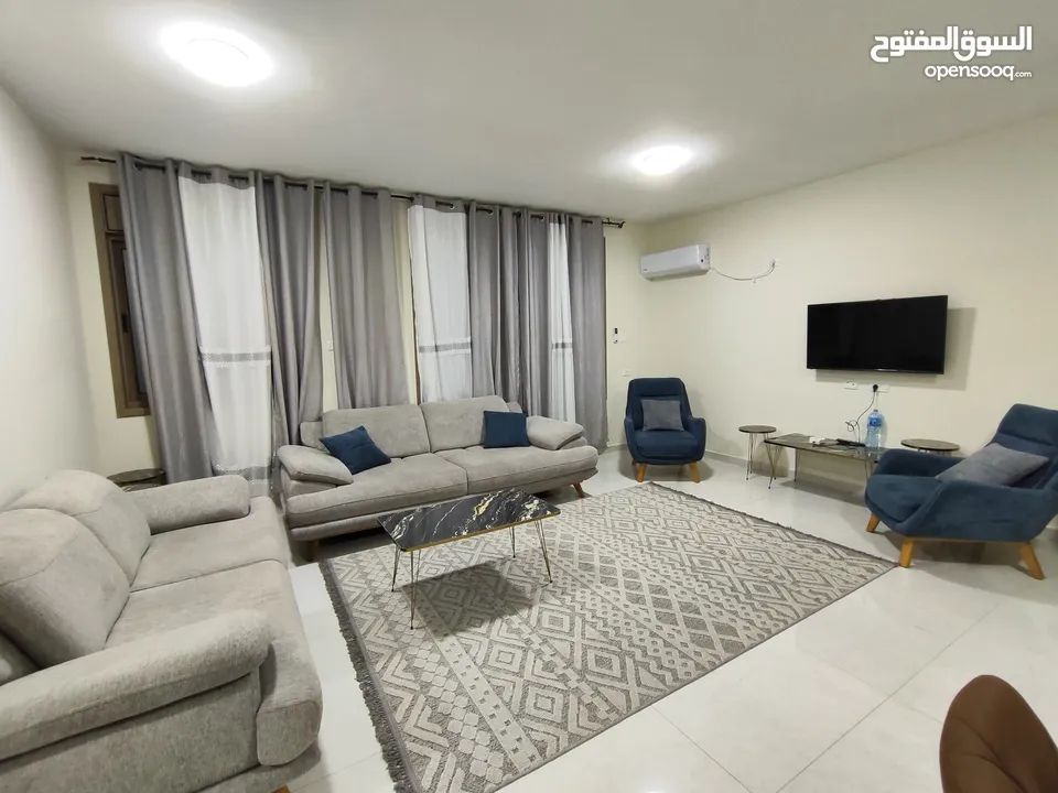 شقة مفروشة للإيجار في عين منجد