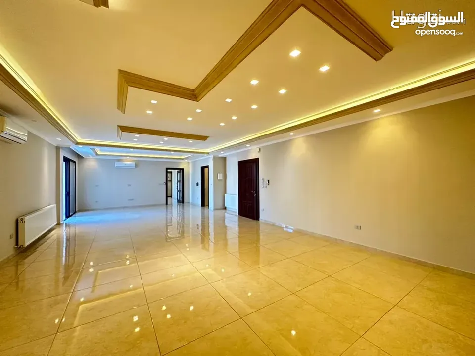 شقة غير مفروشة للإيجار 320م2 ( Property 19291 ) سنوي فقط