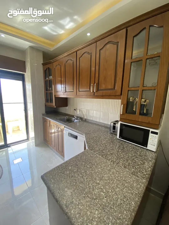 شقة مميزة مع روف للبيع في الياسمين /ربوة عبدون اسكان المهندسين