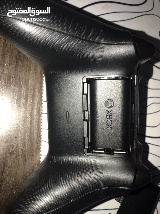 (اقرأ الوصف مهم) ايد اكسبوكس xbox series x سيريس اكس اصلية مع بطارية تنشحن وشاحن للبيع
