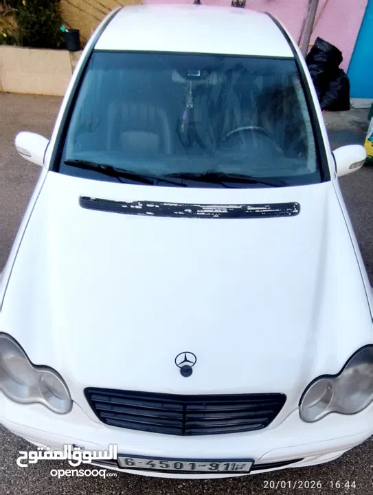 مرسيدس C220 موديل 2001 قوة ماتور 2200 تيربو ديزل ترخيص وتأمين لشهر 6/ 2026 منفوضة من الطنبون للطنبون