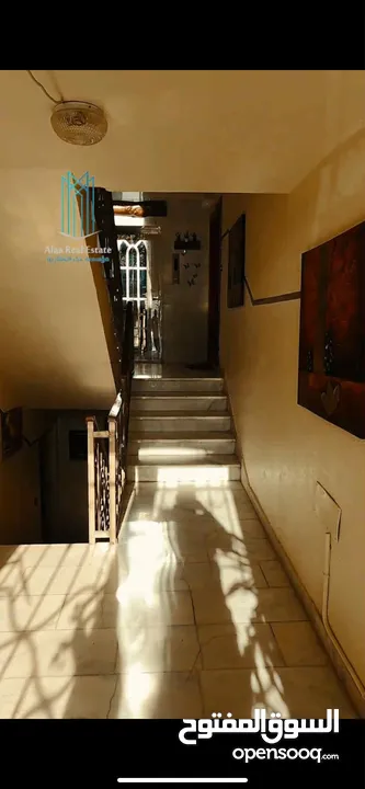 شقة مفروشة في الجندويل قرب مسجد أسامة بن زيد مساحة 180 متر الطابق الثالث شمالية