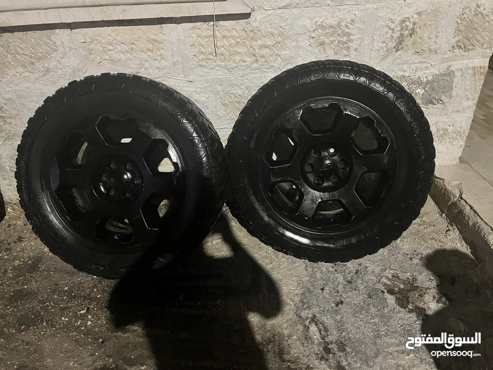 جنط فورد f150  لاريت كروم مدهون اسود بحالة الوكاله