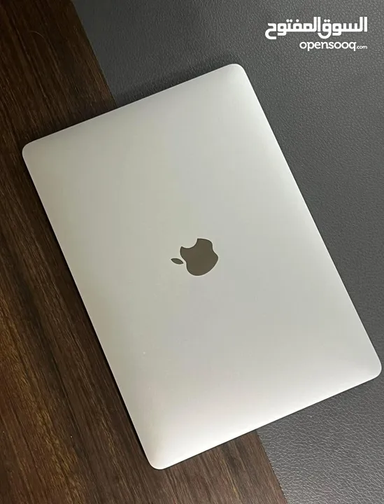 MacBook Pro 2019”13