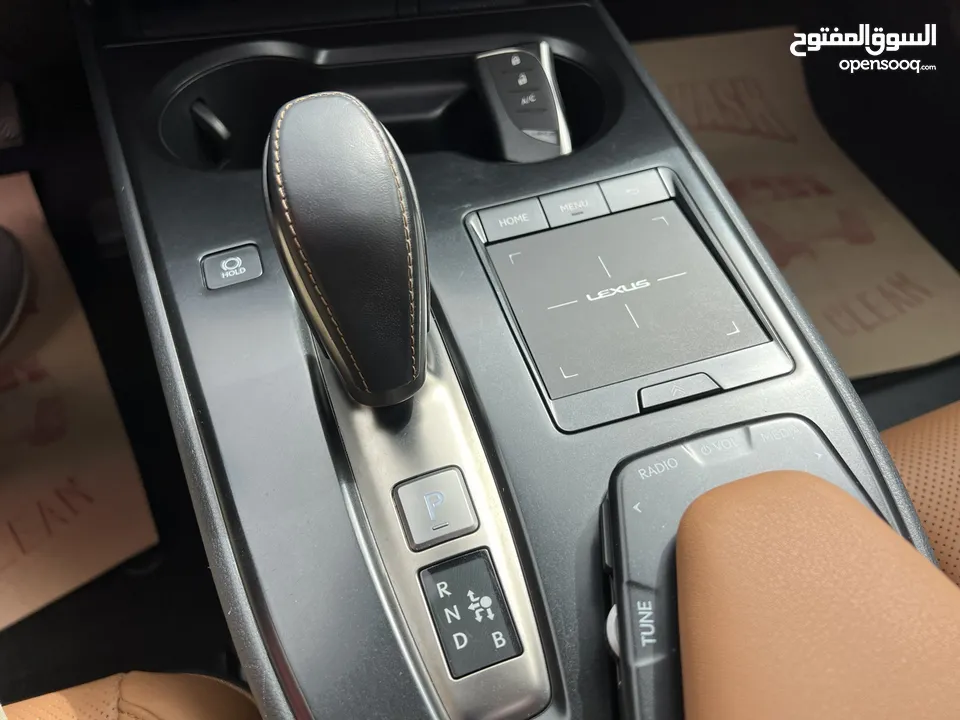 ليكزس UX300e كهربائية اعلى اضافات 2021