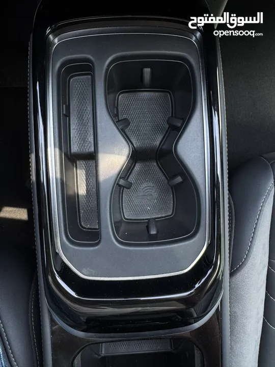 VOLKSWAGEN ID4 PRO