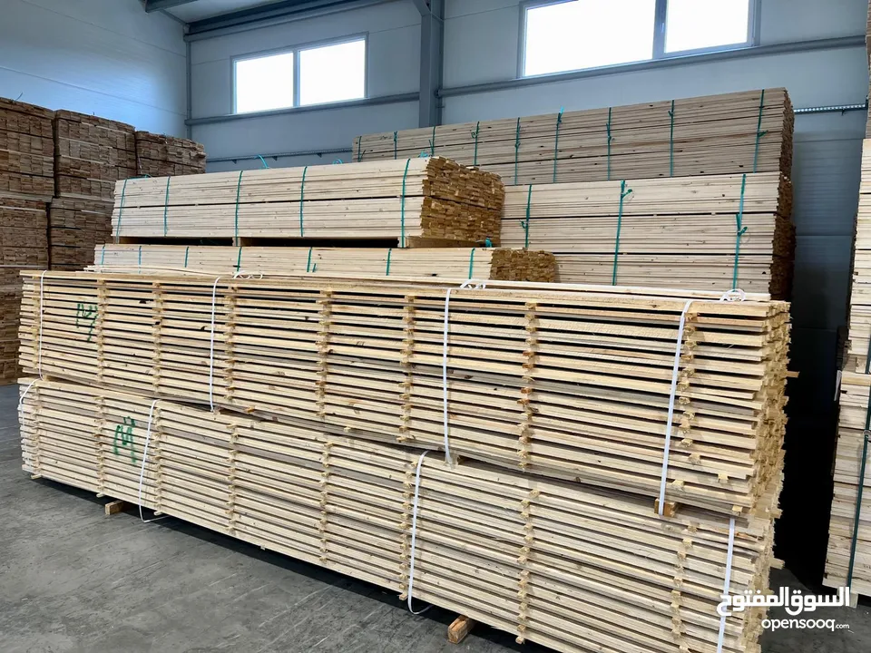خشب ابيض Pine KD  و خشب سويد Spruce جاهز للشحن من اوروبا الى العقبة بافضل سعر