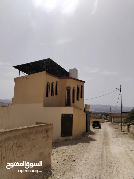 شاليه في منطقه الاغوار الجنوبية، للبيع او البدل، استعمال شخصي قابل للبدل على عقار بنفس القيمه