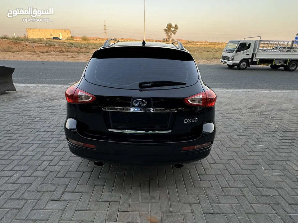 انفنتي QX50 2015