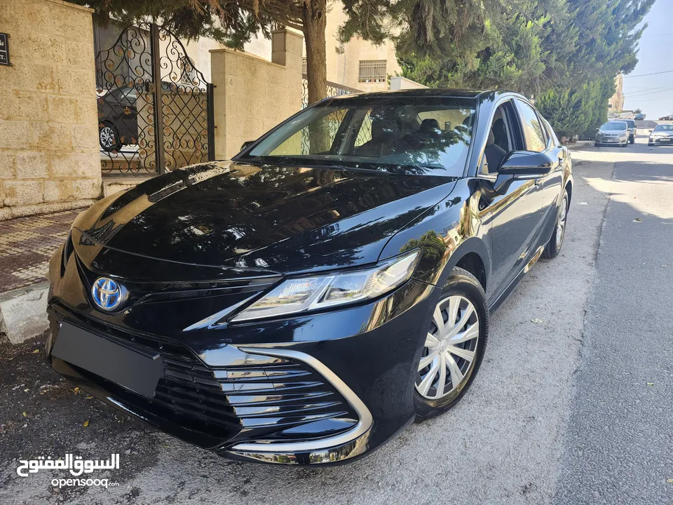 عداد قليل 7300km Toyota camry 2022 مركزية