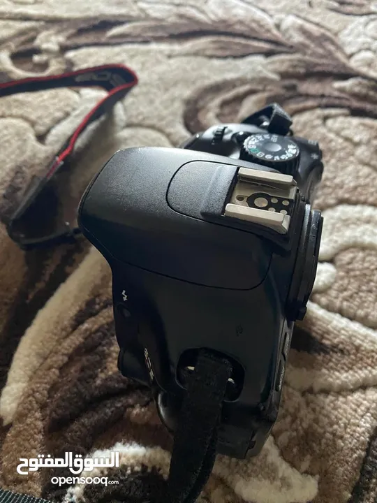 للبيع كاميرا Canon Rebel T2i بحالة جيدة