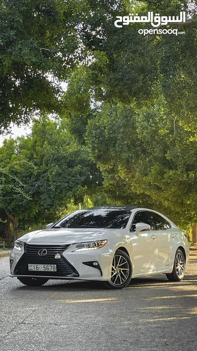 Lexus ES300 hybrid 2016