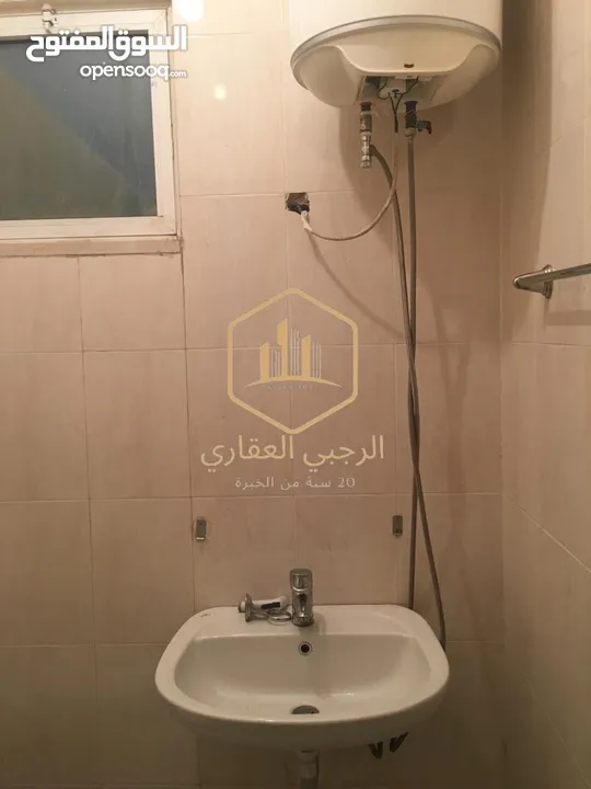 شقة / للايجار / 3نوم / ام السماق