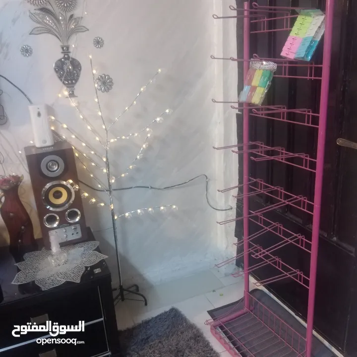 استاند تعليق جديد لون زهري للبيع