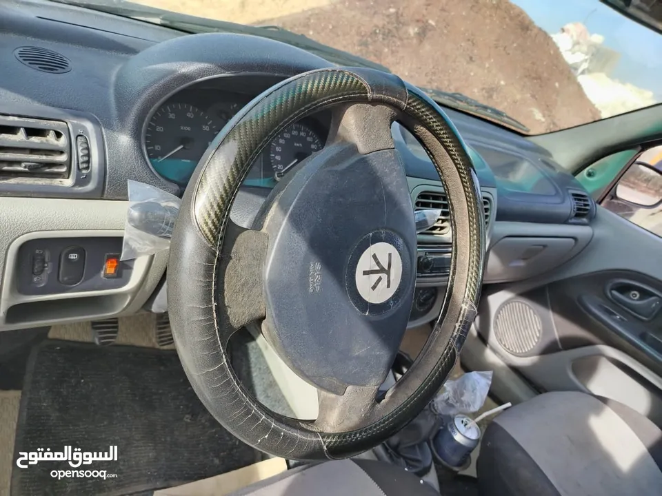 رينو 2004 اقرأ الوصف