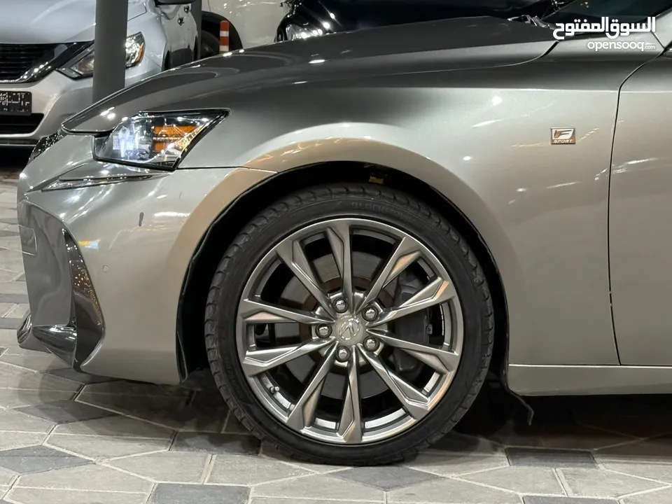 LEXUS IS 300 F SPORT 2019