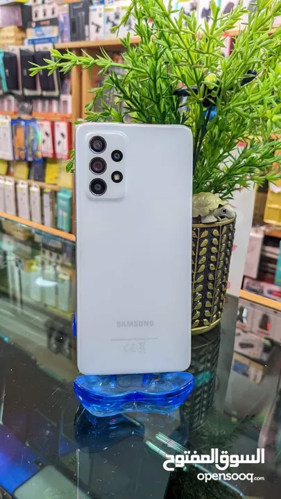 اخو الجديد Samsung A52 رام 12 و 16 جيجا 128 و 256  بدون كرتونه كفر ولزقة وشاحن الاصلي متوفر توصيل