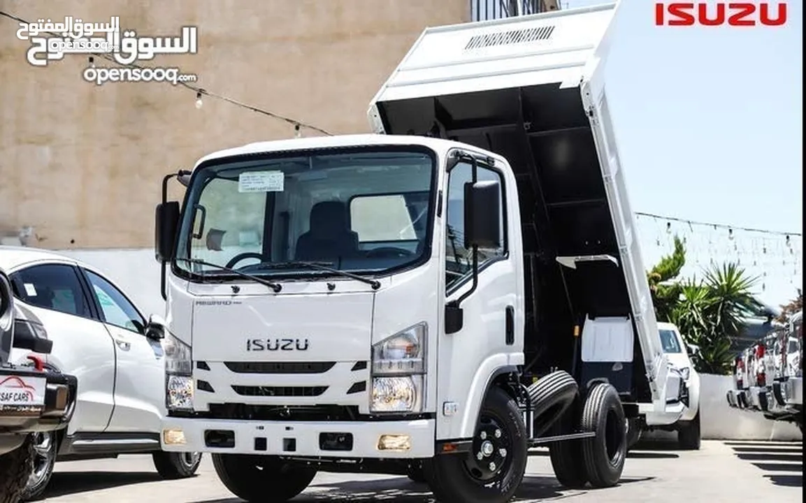قلاب مع عمال  للهدد وازالة  الطمم ونقل  جميع مواد البناء باسعار مناسبه وباسرع وقت