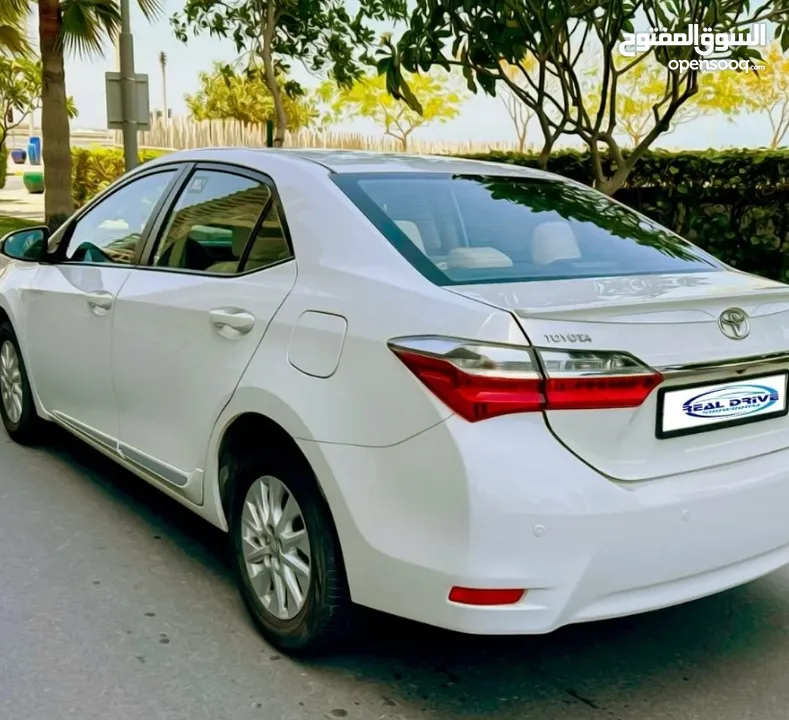 TOYOTA COROLLA XLI 2019 2.0L FULL OPTION WITH SUNROOF CAR FOR SALE