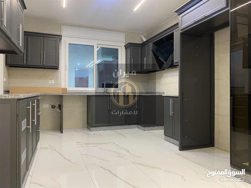 شقة فخمة لم تسكن للإيجار-طابق ثاني-100م-الجبيهة-حي المنصور