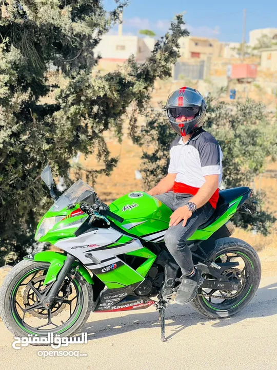 Kawasaki ninja 2017 250شطب مع وراقو  رقم
