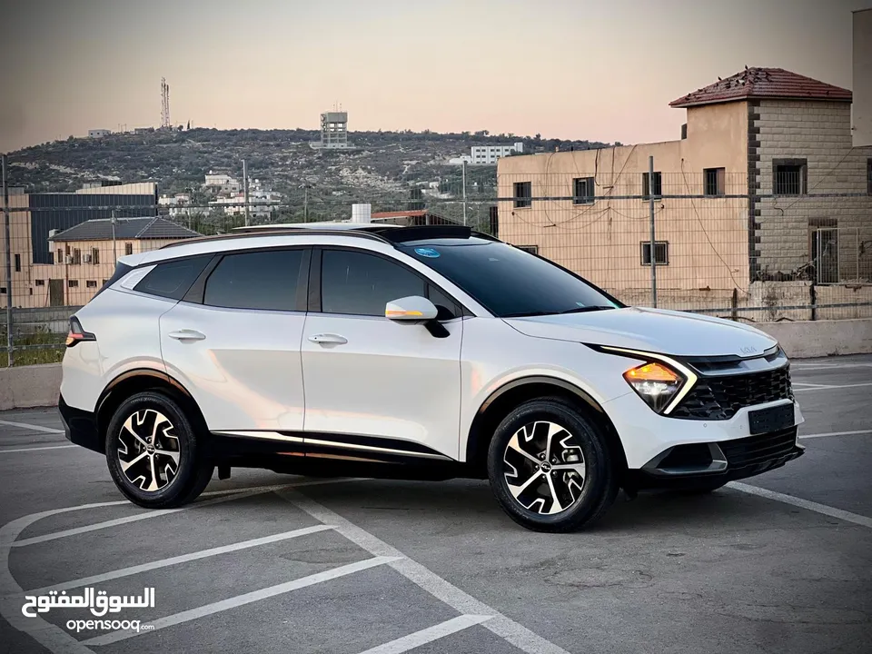 كايا سبورتاج  2022 فل الفل فتحة سقف  2x4 ///240Hp بنزين + كهرباء  ( Haybrid) 1600cc