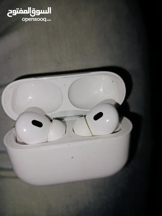 Apple AirPods Pro (2nd GenerationApple AirPods Pro (2nd Generation 3 months used all acsasiris no